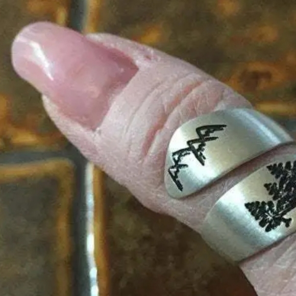 New silver mountains and trees nature adjustable spoon ring wrap ring. - Picture 5 of 5